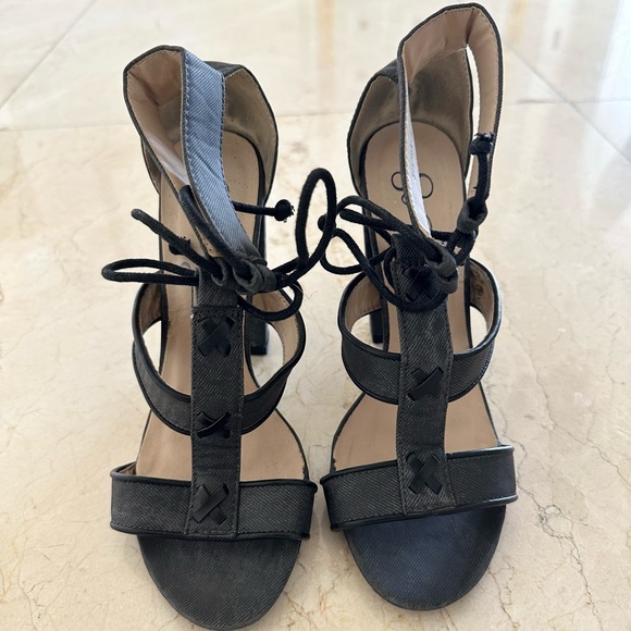 Shoes - Heels Size 7